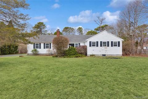 Homes For Sale - 4 E Rampasture Road<br/> Hampton Bays, NY 11946
