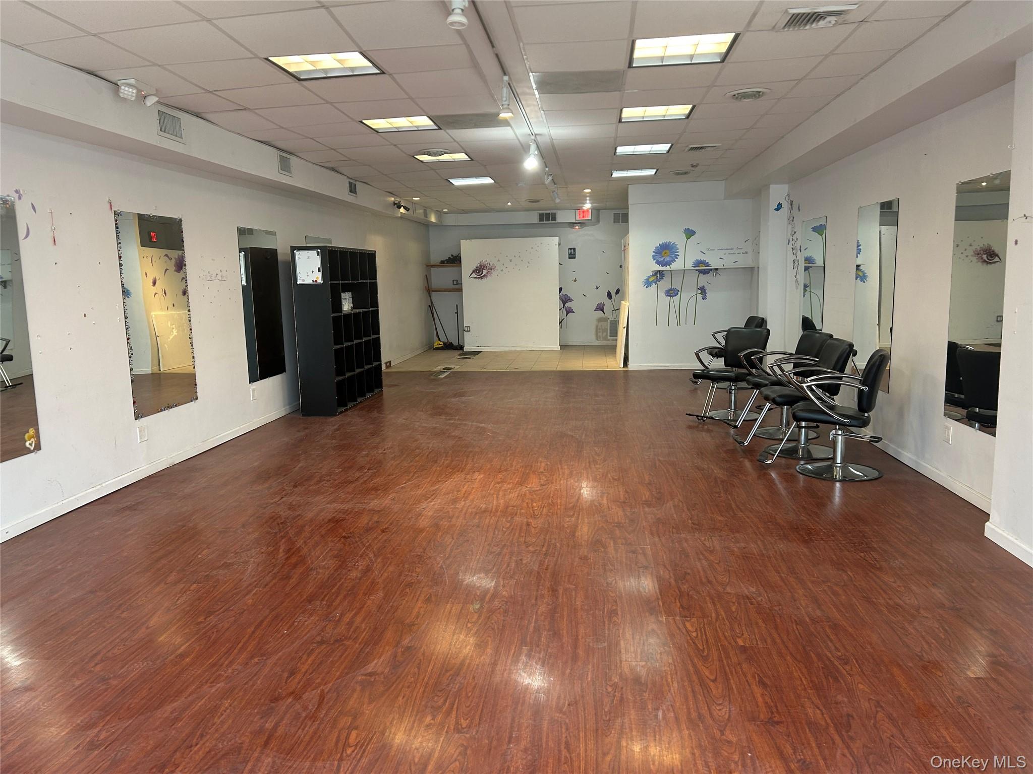 565 Broadway