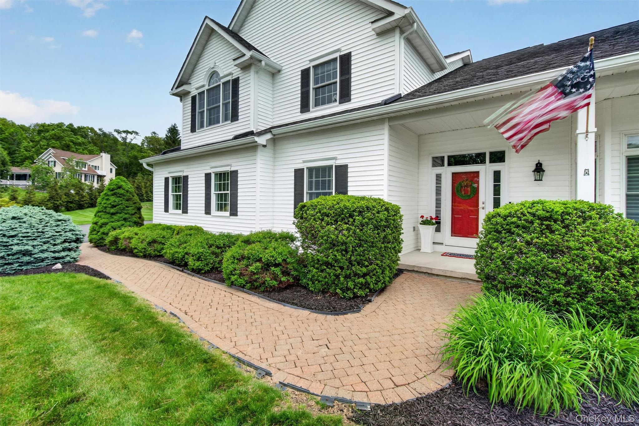 8 Twin Spring Lane