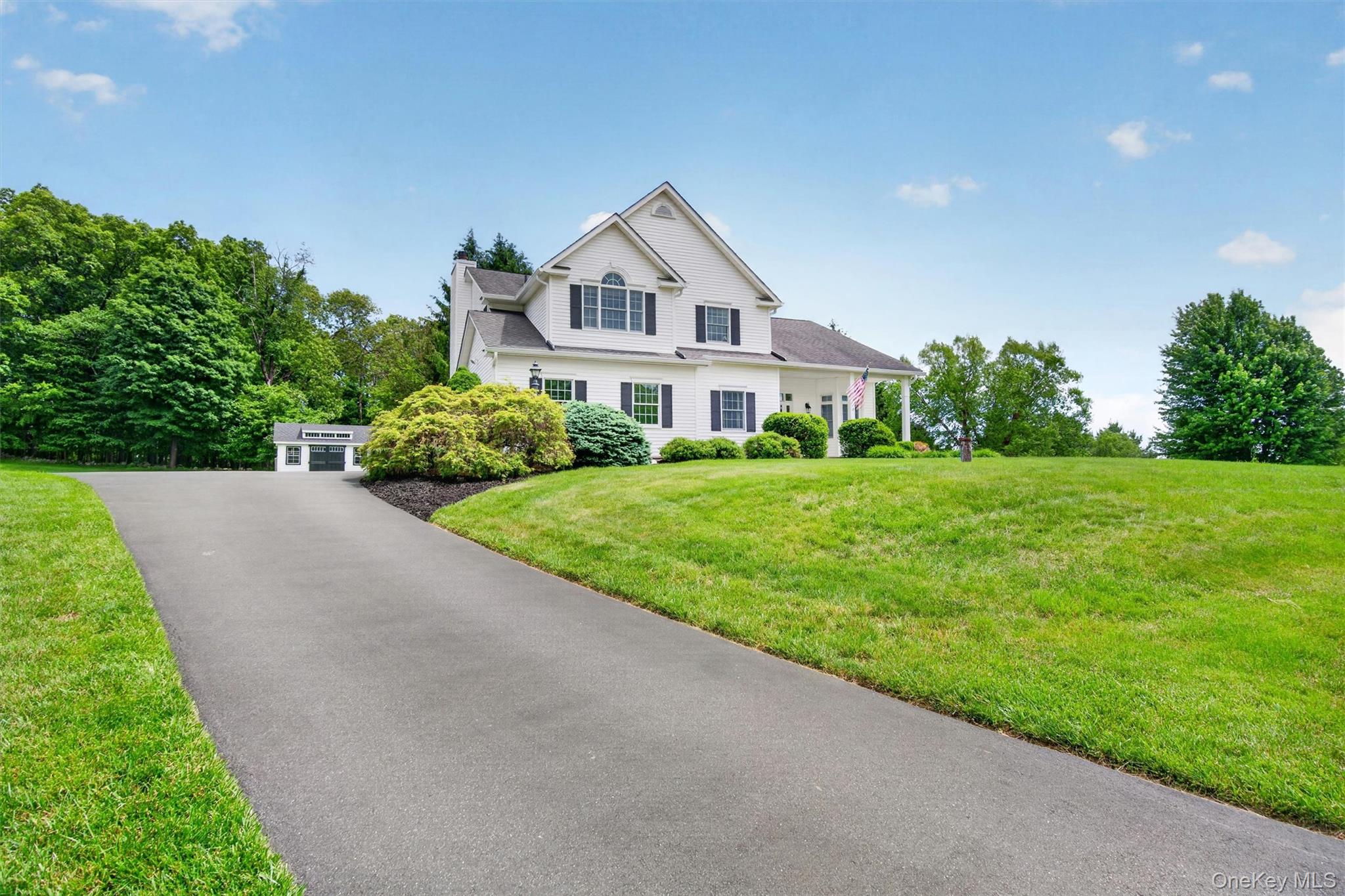 8 Twin Spring Lane