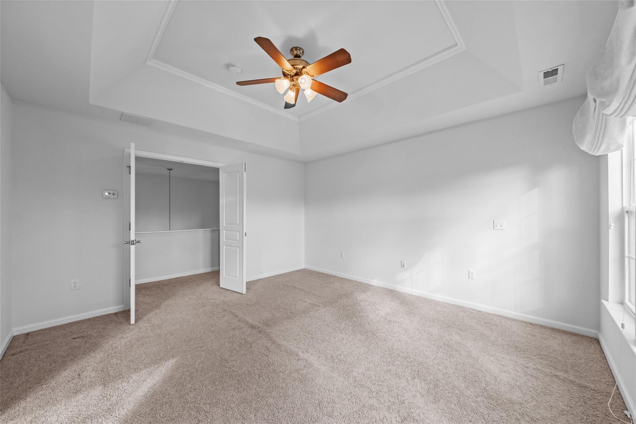 Newburgh, New York 12550, United States, 3 Bedrooms Bedrooms, ,3 BathroomsBathrooms,Residential,Pending,10501