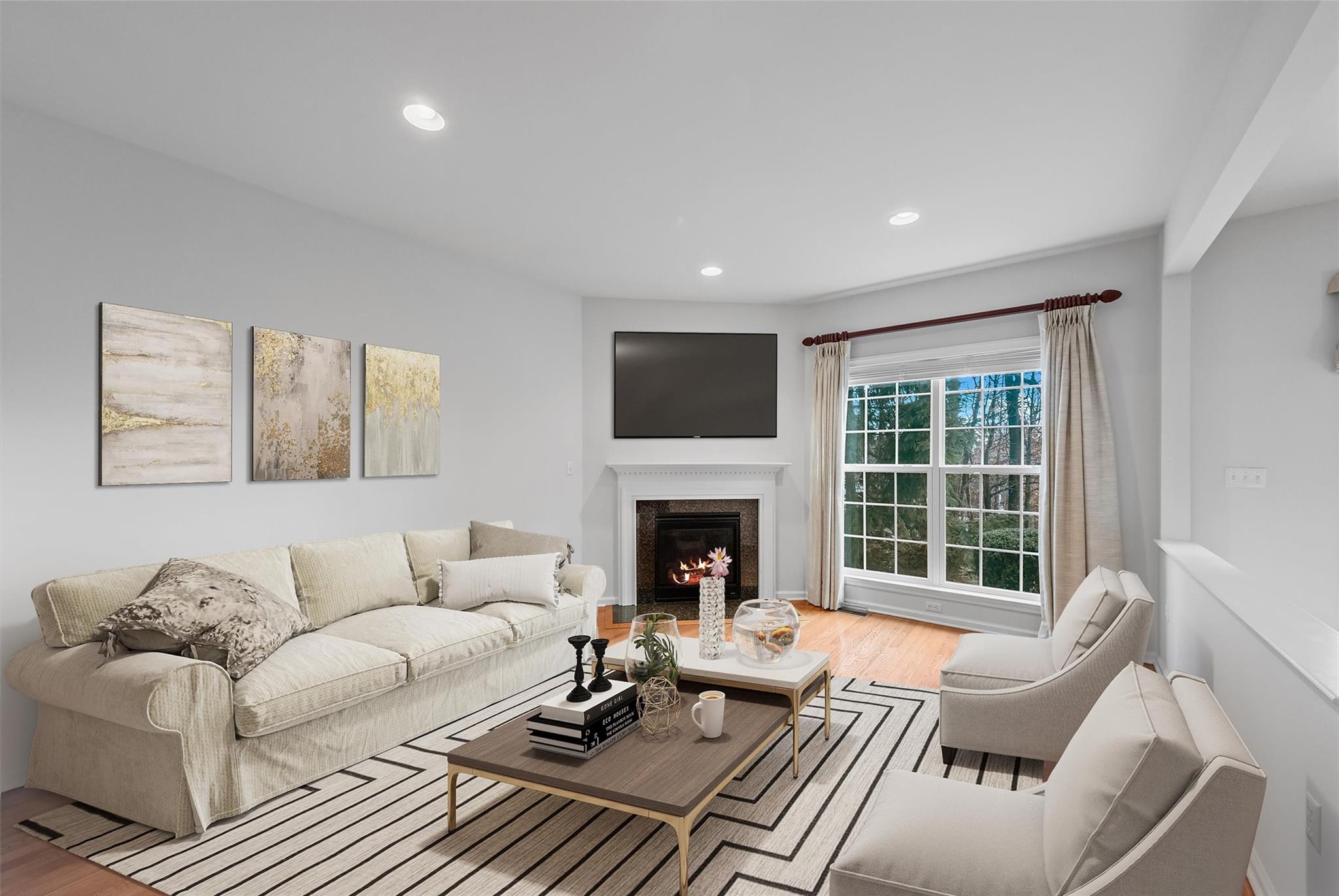 Newburgh, New York 12550, United States, 3 Bedrooms Bedrooms, ,3 BathroomsBathrooms,Residential,Pending,10501