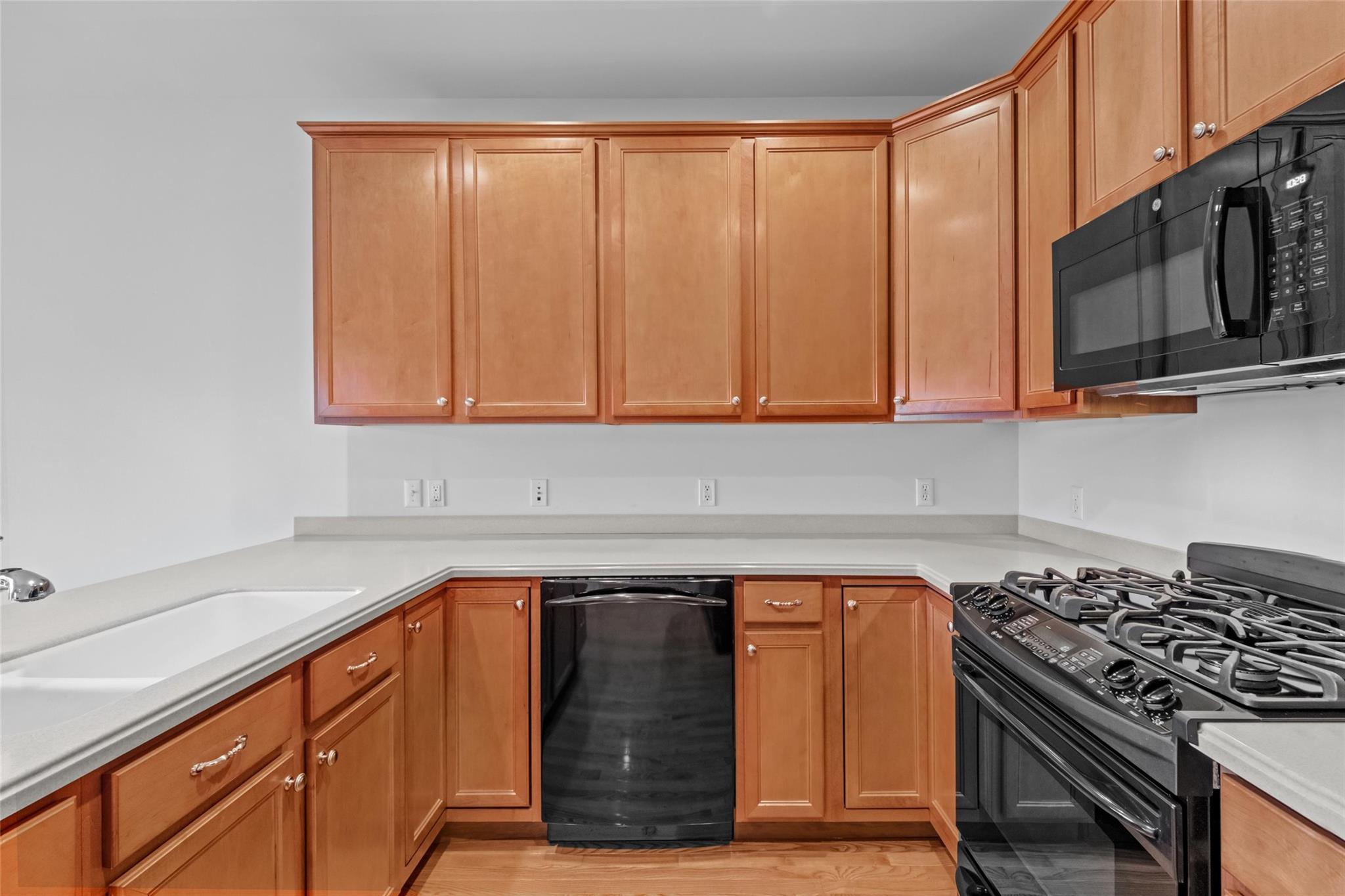 Newburgh, New York 12550, United States, 3 Bedrooms Bedrooms, ,3 BathroomsBathrooms,Residential,Pending,10501