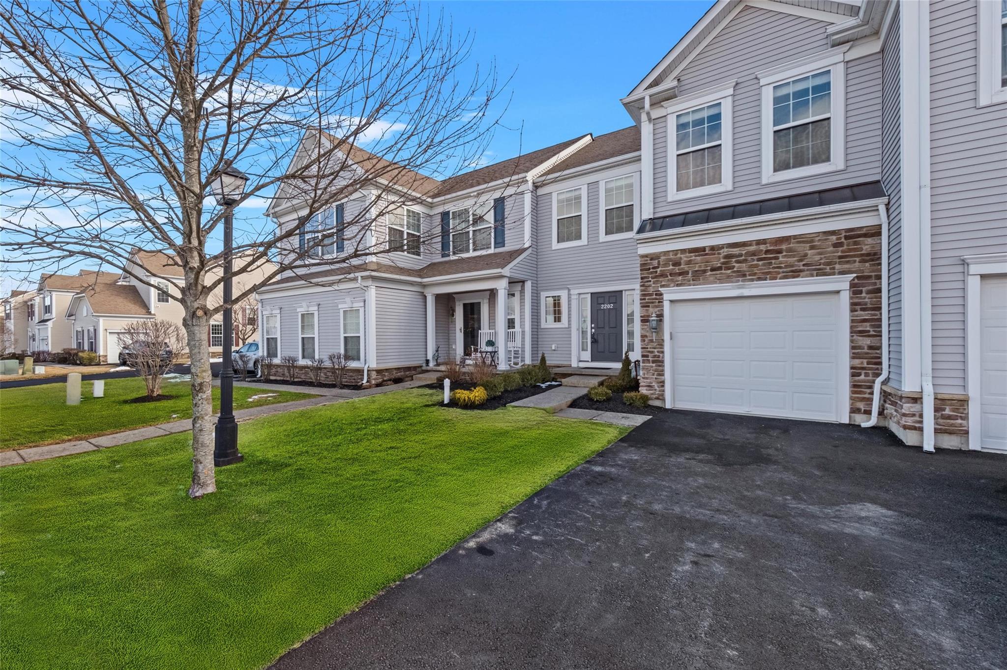 Newburgh, New York 12550, United States, 3 Bedrooms Bedrooms, ,3 BathroomsBathrooms,Residential,Pending,10501