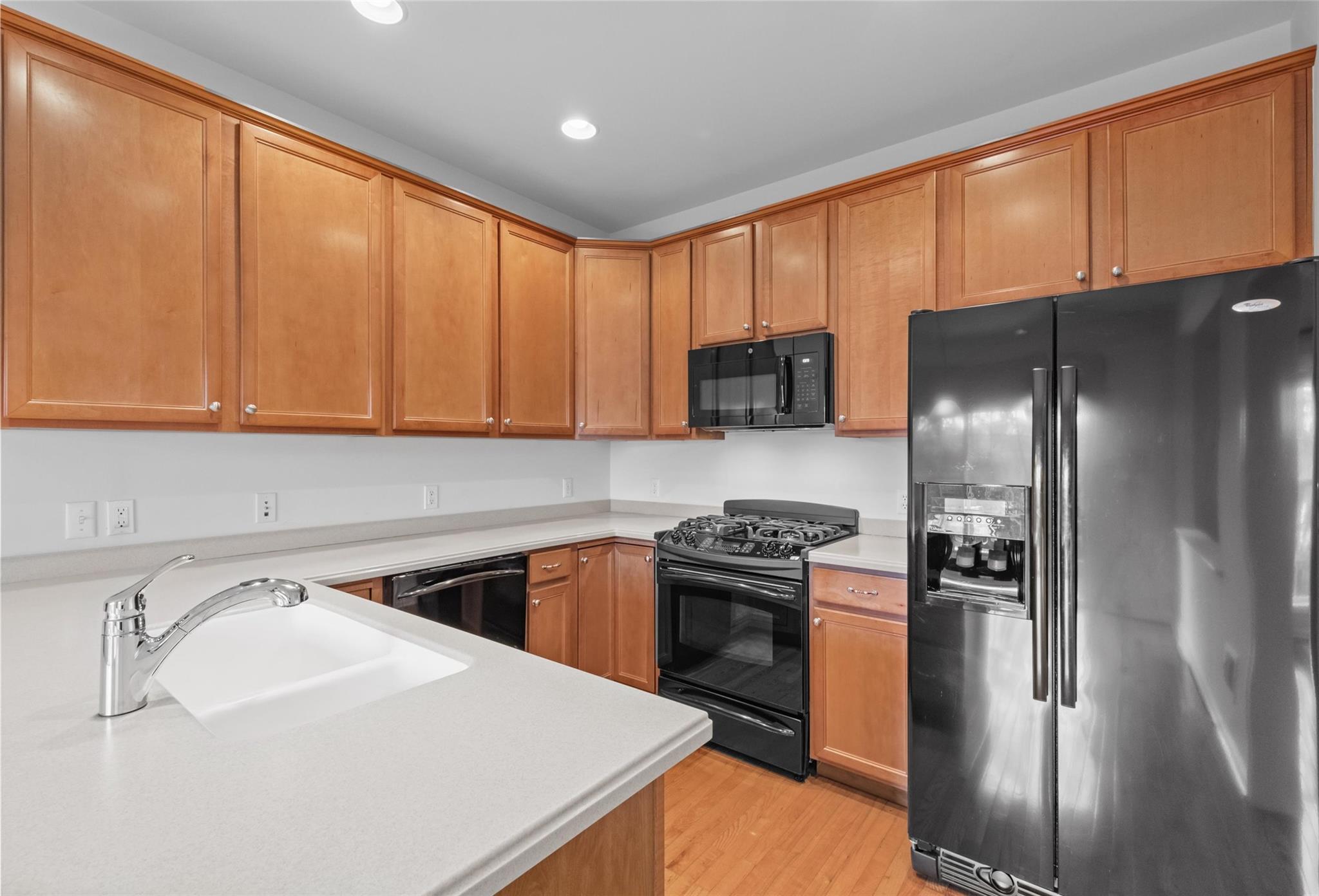 Newburgh, New York 12550, United States, 3 Bedrooms Bedrooms, ,3 BathroomsBathrooms,Residential,Pending,10501