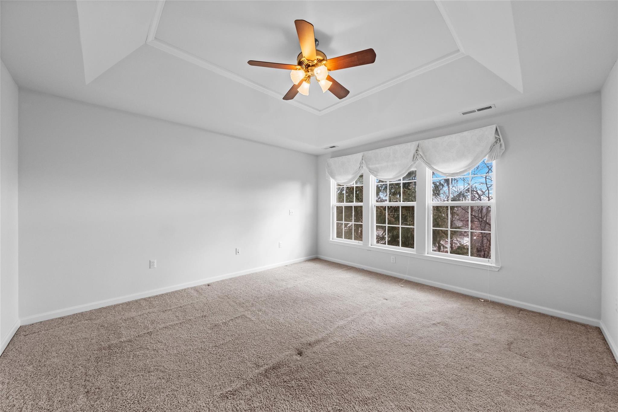 Newburgh, New York 12550, United States, 3 Bedrooms Bedrooms, ,3 BathroomsBathrooms,Residential,Pending,10501