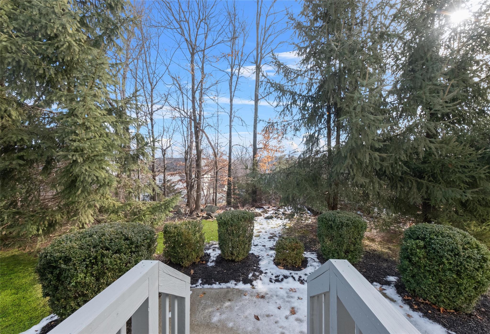 Newburgh, New York 12550, United States, 3 Bedrooms Bedrooms, ,3 BathroomsBathrooms,Residential,Pending,10501