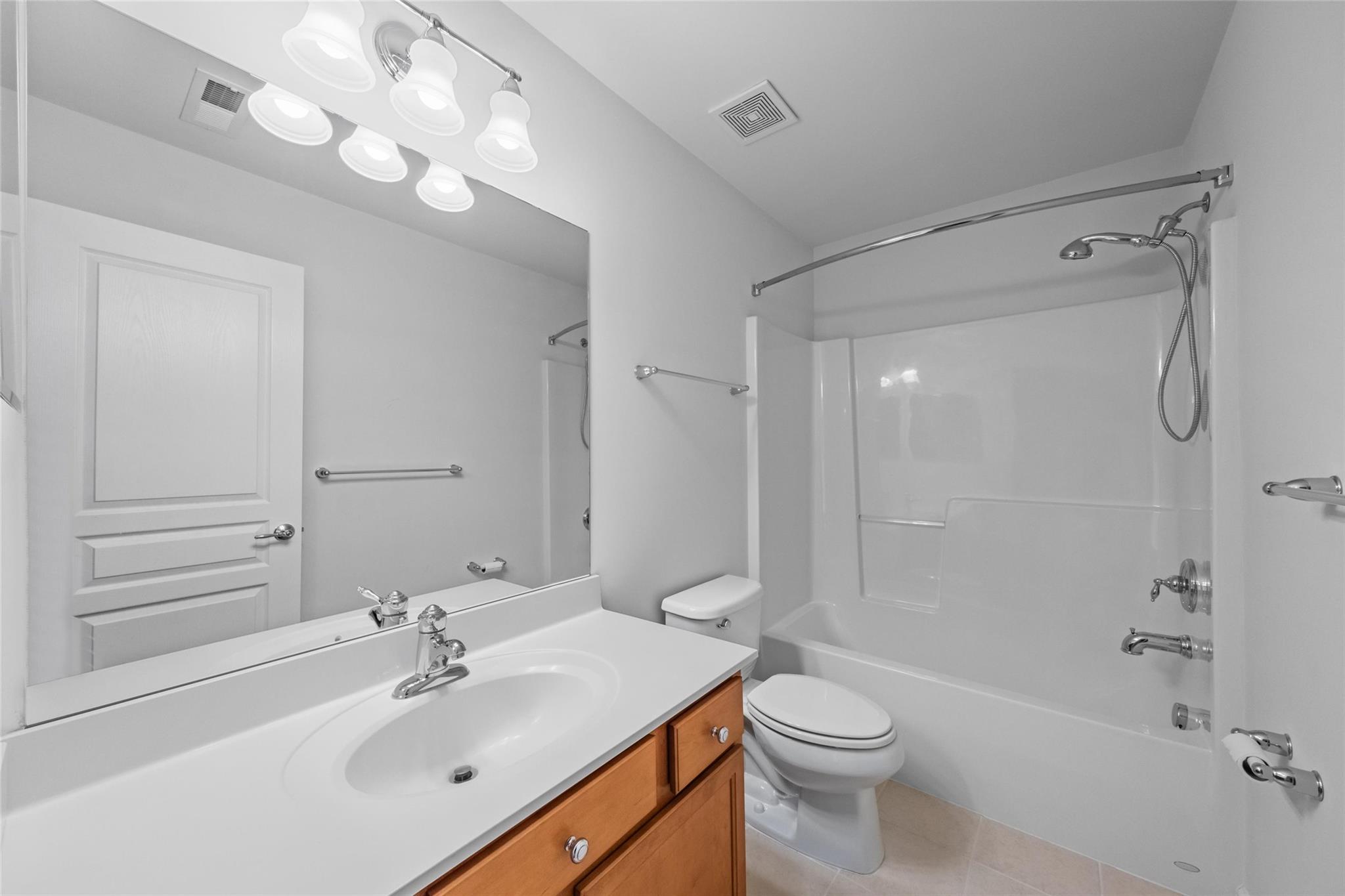 Newburgh, New York 12550, United States, 3 Bedrooms Bedrooms, ,3 BathroomsBathrooms,Residential,Pending,10501