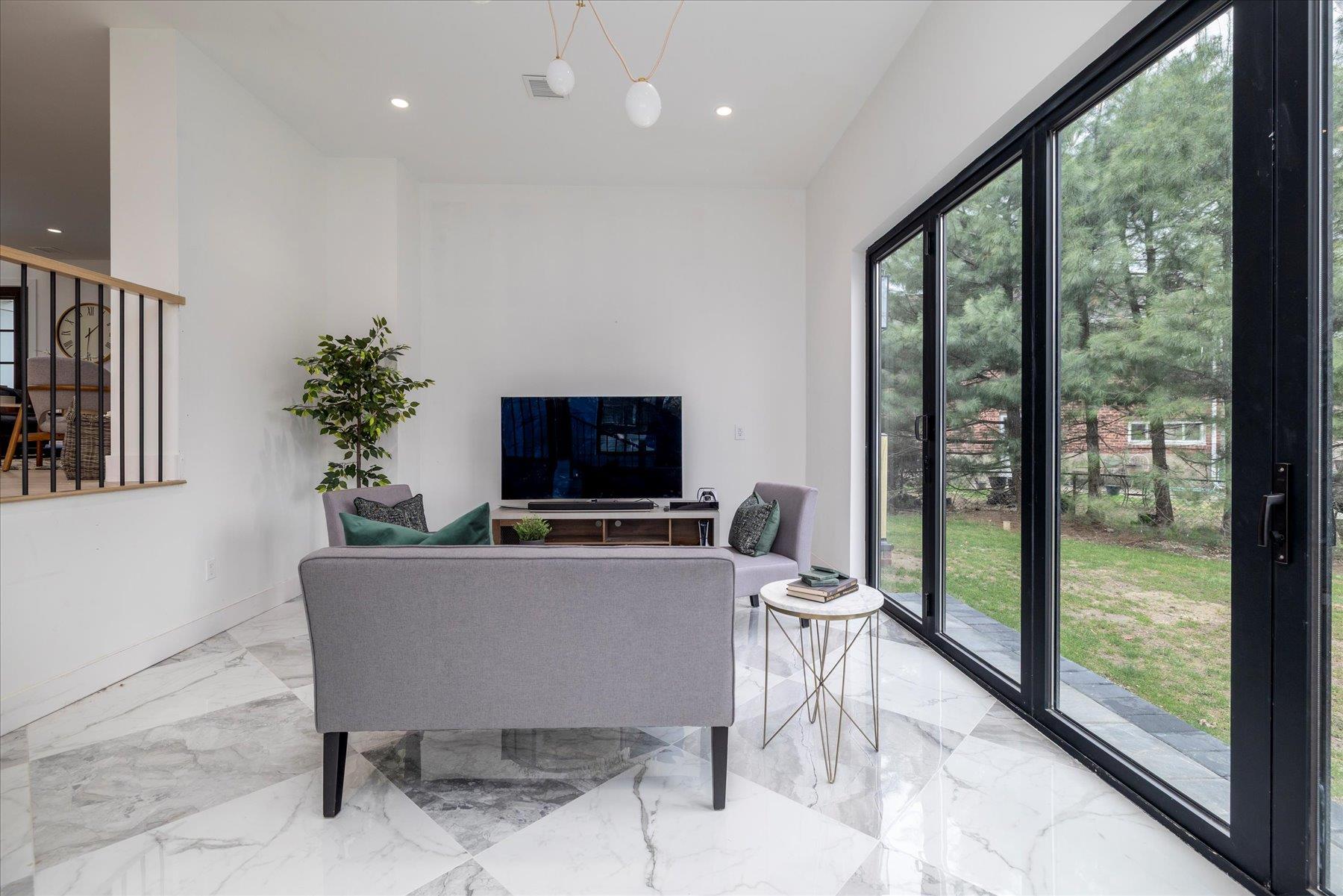 64 Jane Court, Westbury, New York image 14