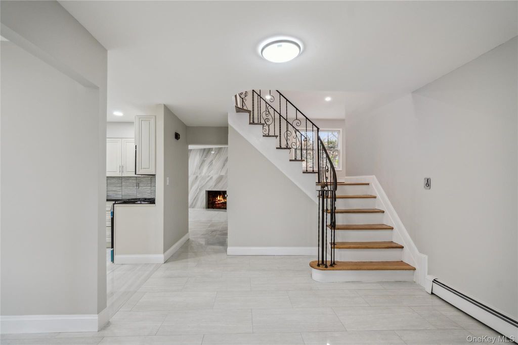 Photo of 36 Pinewood Drive, Commack, NY 11725 (MLS # 923273)