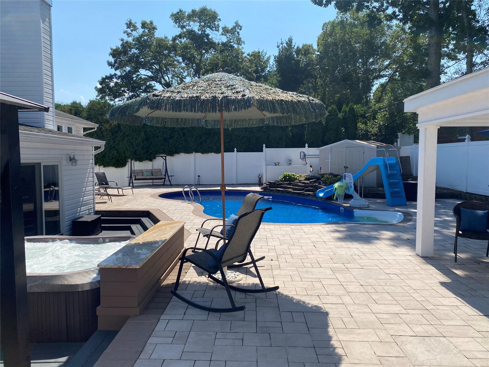 40 Roy Drive, Nesconset, New York image 25