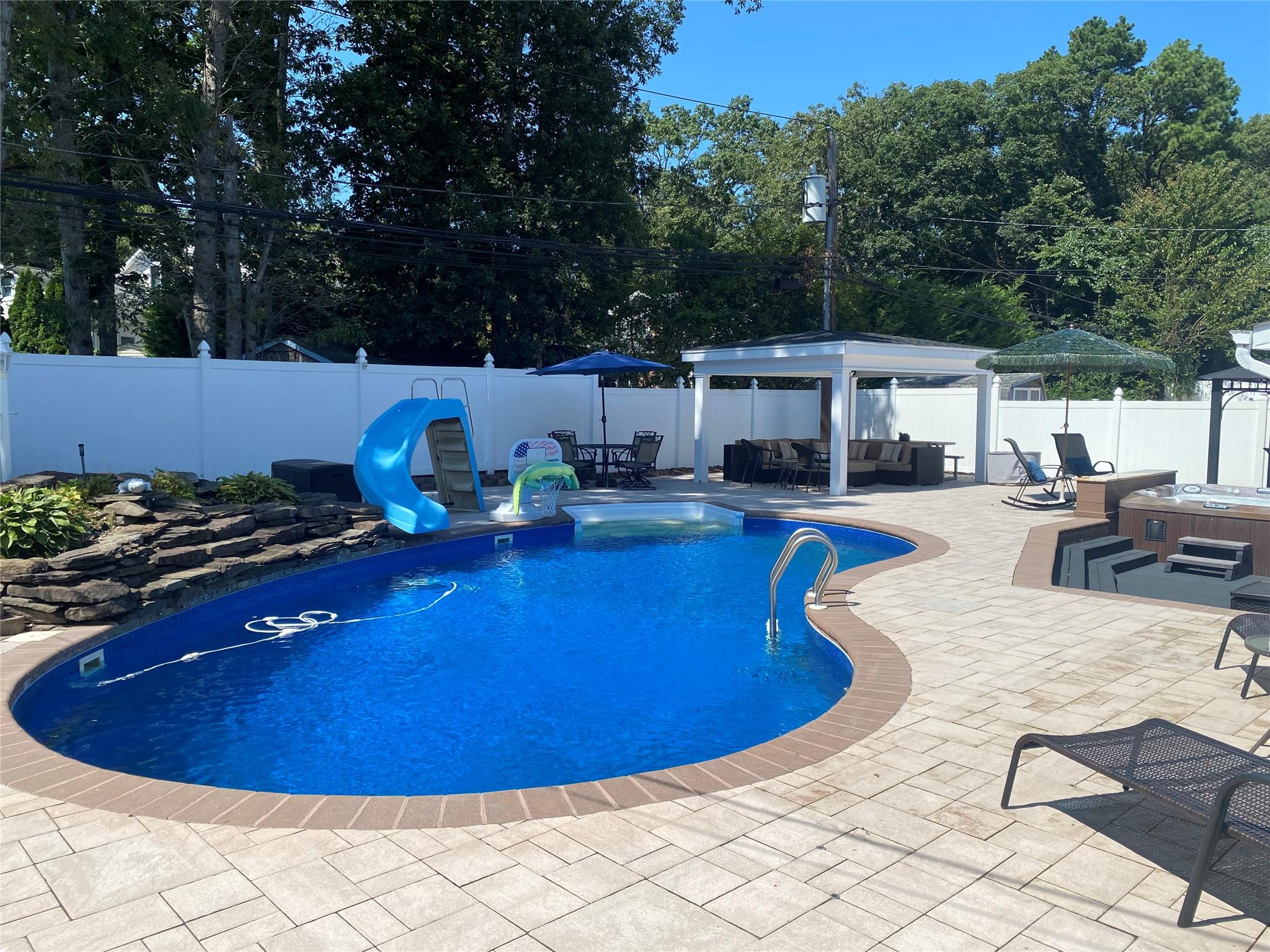 40 Roy Drive, Nesconset, New York image 30