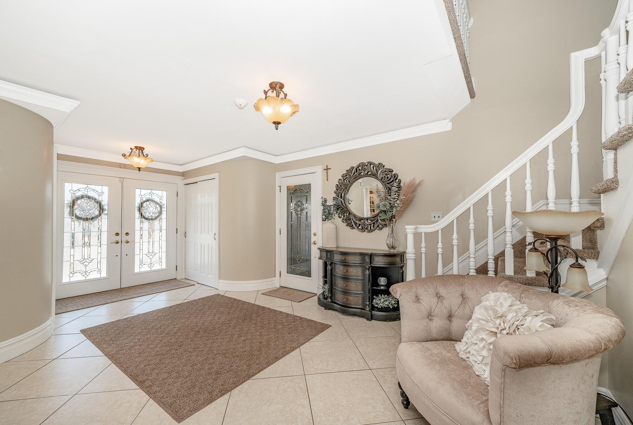 40 Roy Drive, Nesconset, New York image 4