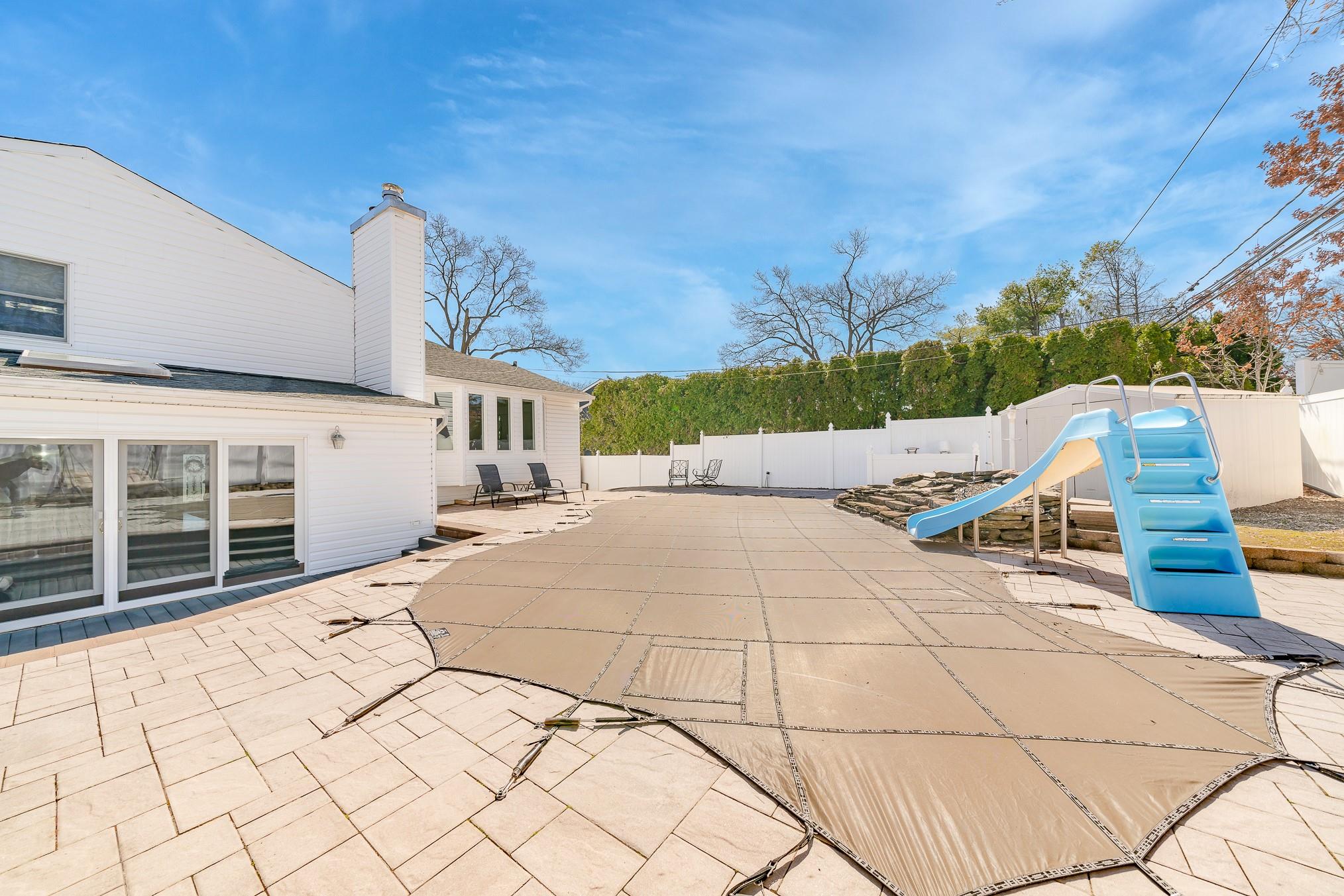 40 Roy Drive, Nesconset, New York image 27