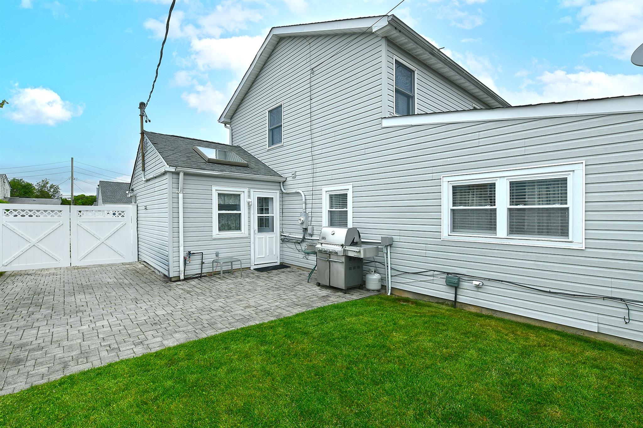 29 Andrew Lane, Levittown, New York image 26