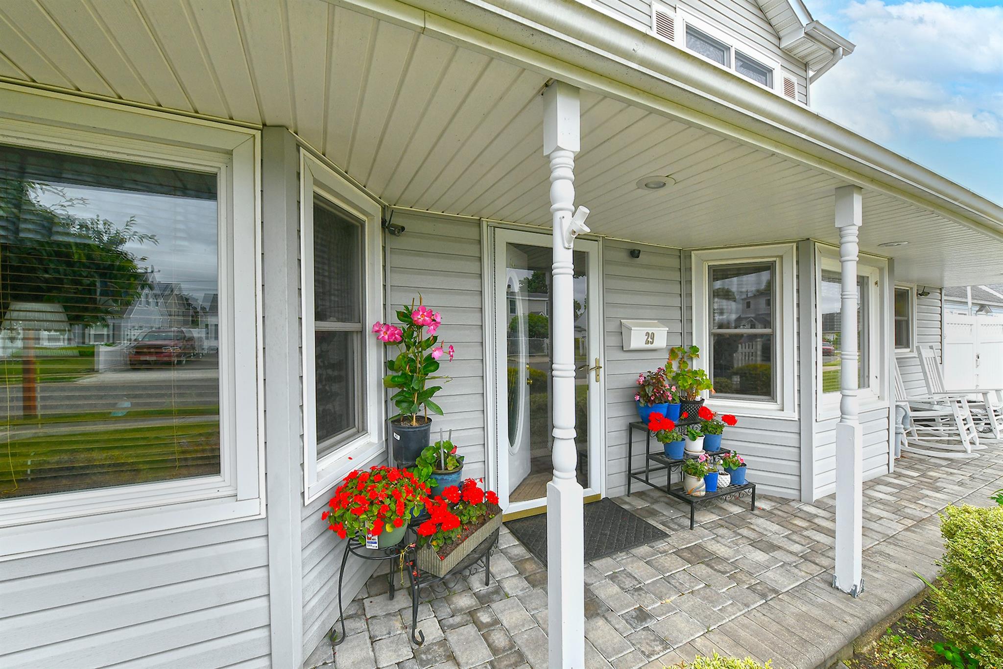 29 Andrew Lane, Levittown, New York image 5