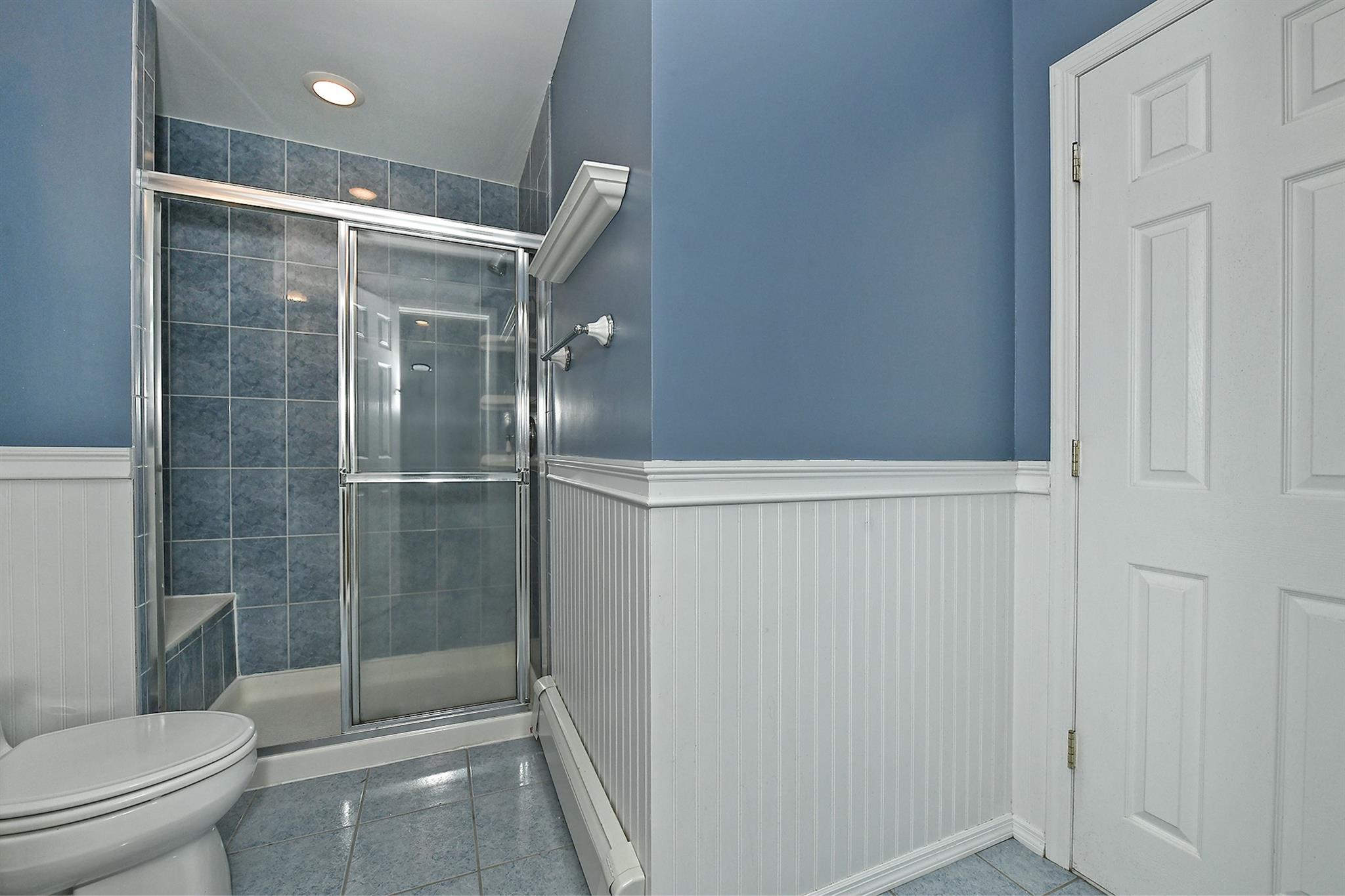 29 Andrew Lane, Levittown, New York image 22