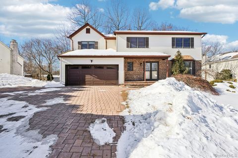 Photo of 21 Bridge Road, Nanuet, NY 10954 (MLS # 959198)