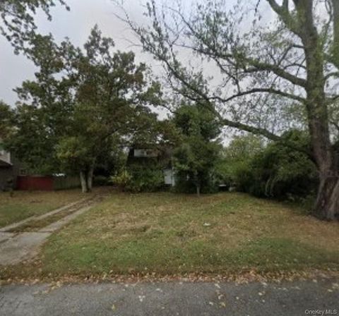 45 Meadowbrook Drive Brentwood NY 11717