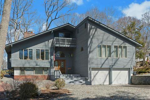 27 Deer Path Road Tuxedo Park NY 10987