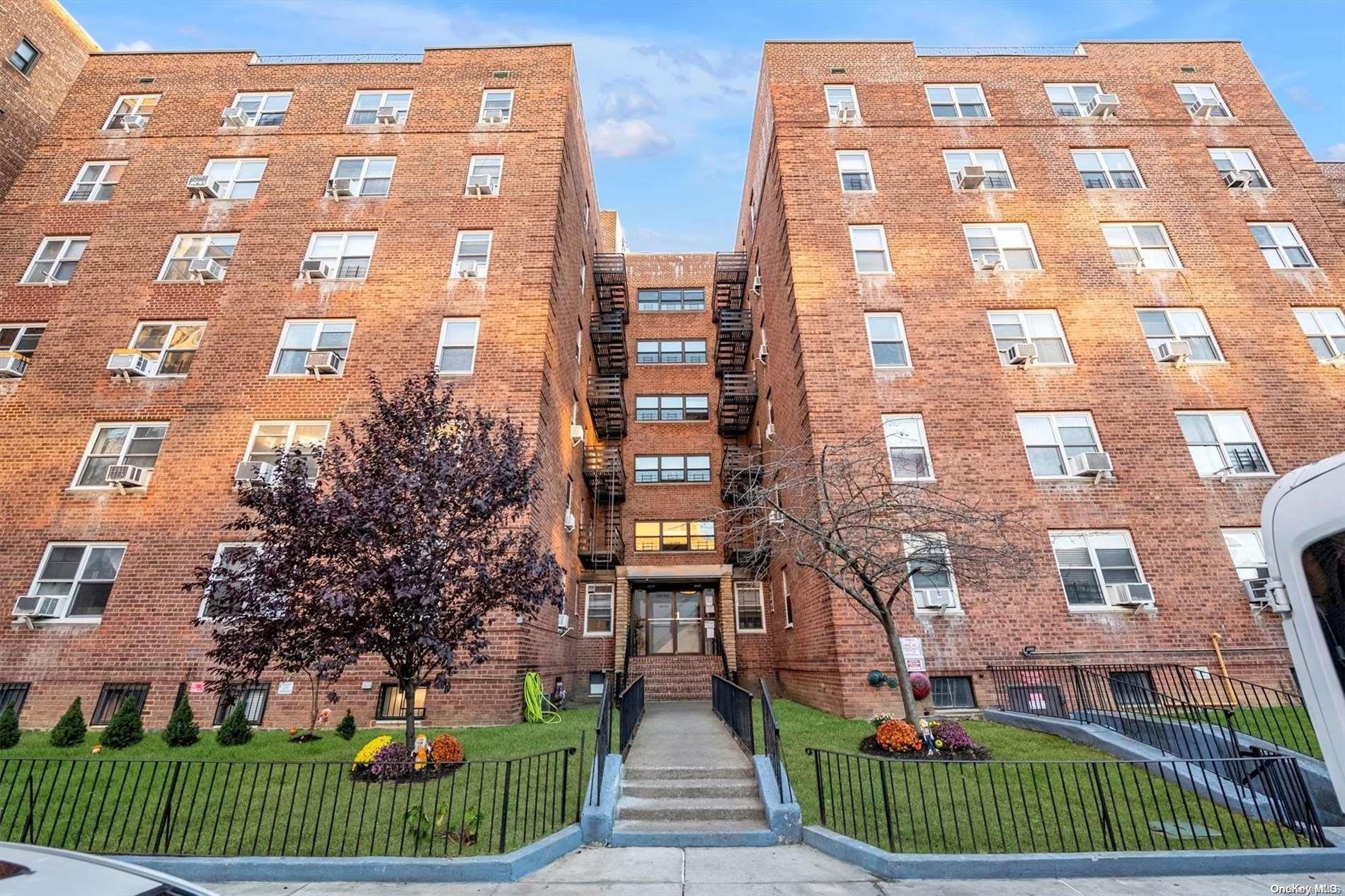 6474 Saunders Street #APT 4A, Rego Park, New York image 1