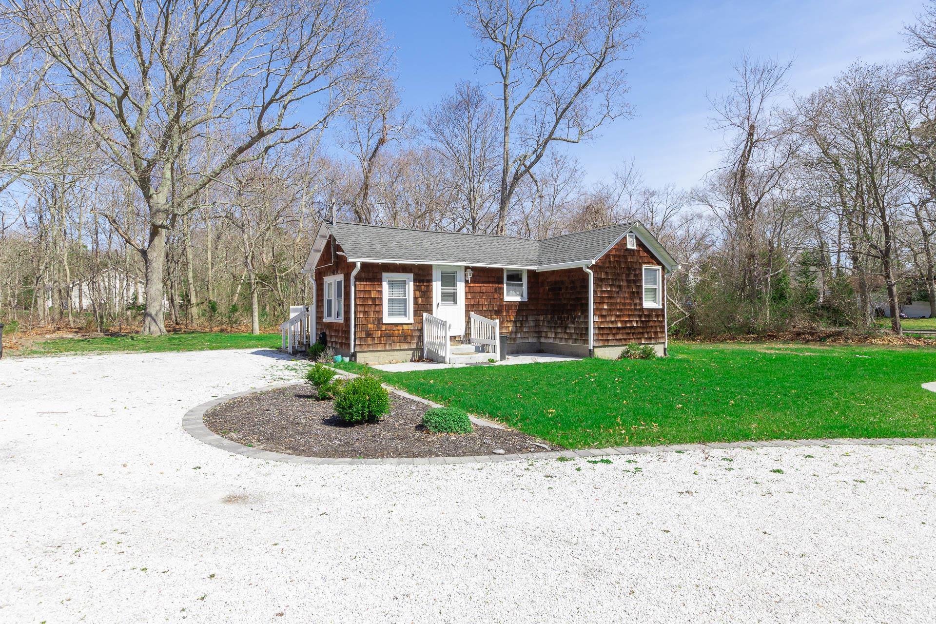 Rental Property at Montauk Highway, Westhampton Beach, Hamptons, NY - Bedrooms: 2 
Bathrooms: 1  - $30,000 MO.