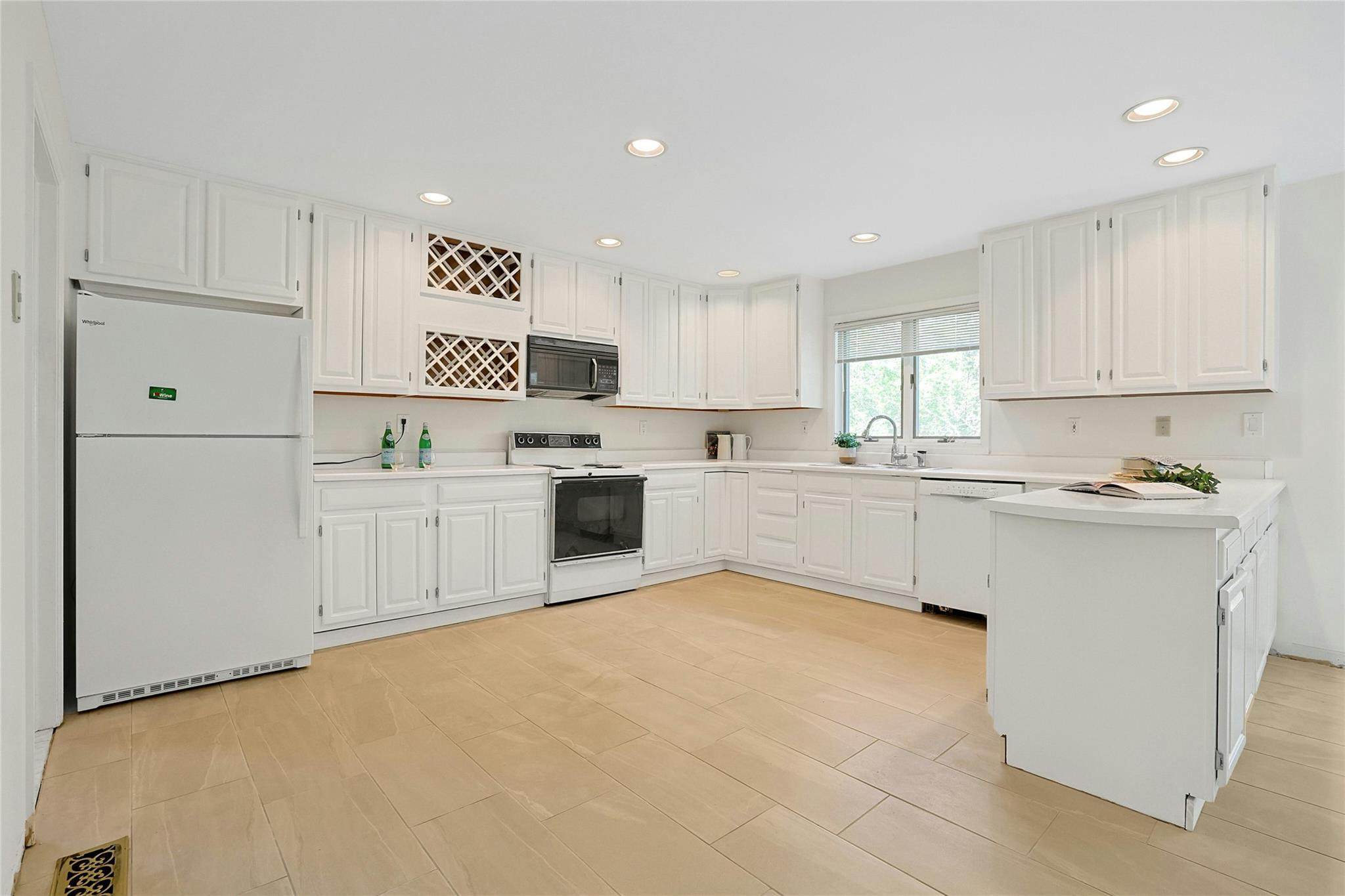 14 Cross Road, Cortlandt Manor, New York image 13