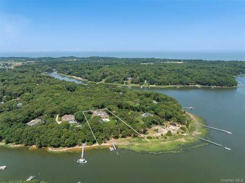 Homes For Sale - 1775 Point Pleasant Road<br/> Mattituck, NY 11952