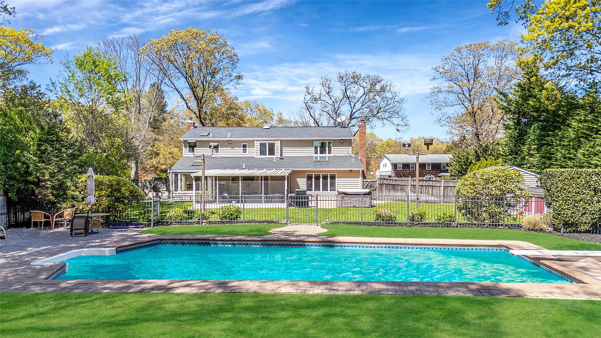 4 Victor Place, Lake Grove, New York image 4