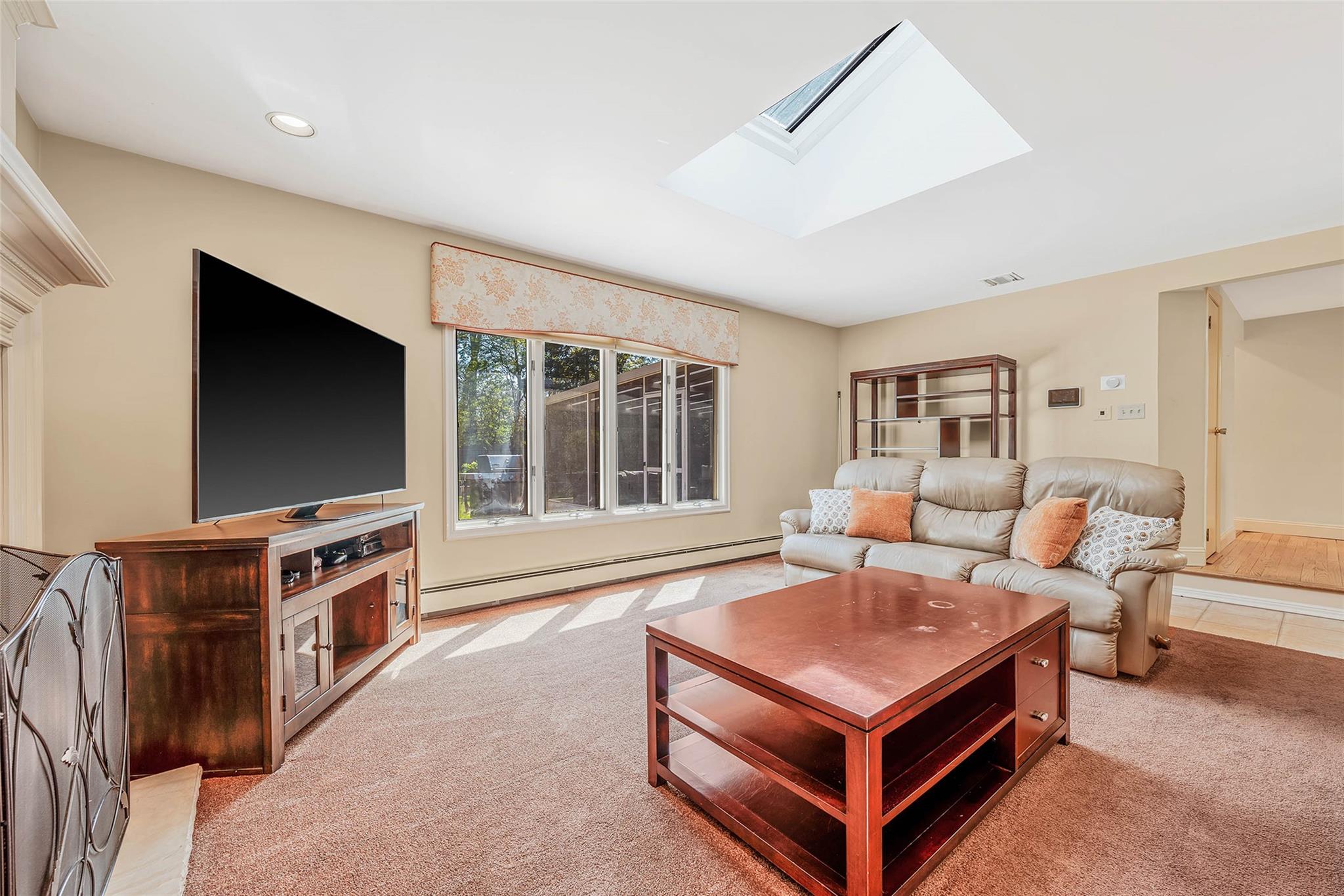 4 Victor Place, Lake Grove, New York image 17