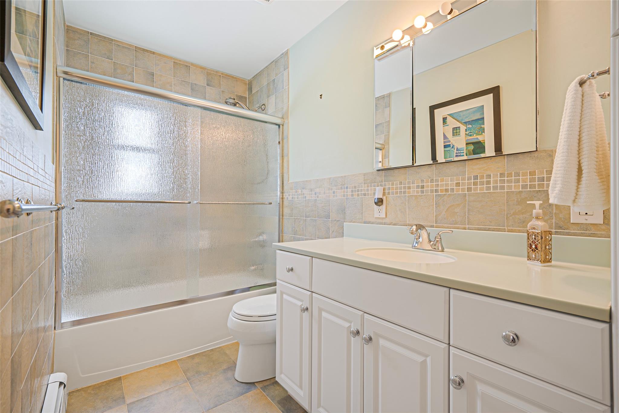 4 Victor Place, Lake Grove, New York image 28
