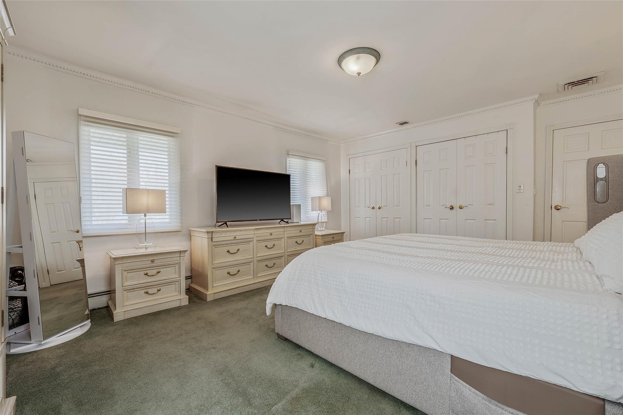 4 Victor Place, Lake Grove, New York image 22