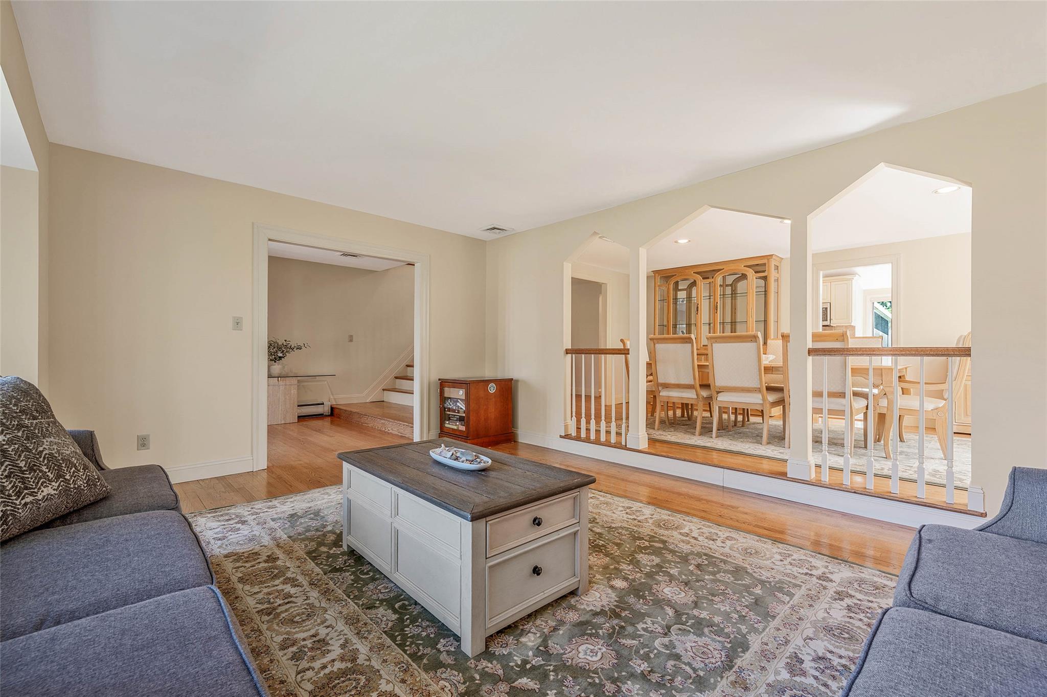 4 Victor Place, Lake Grove, New York image 8