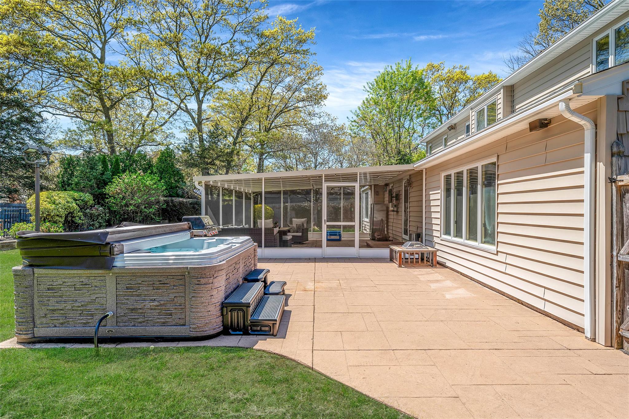 4 Victor Place, Lake Grove, New York image 35