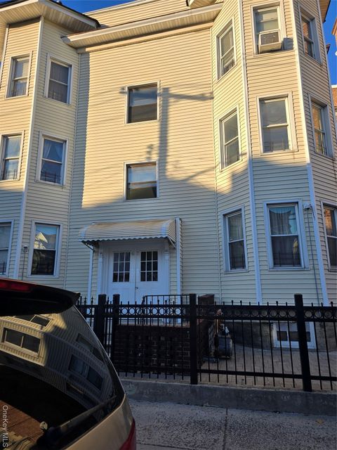67 Radford Street 2E Yonkers NY 10705