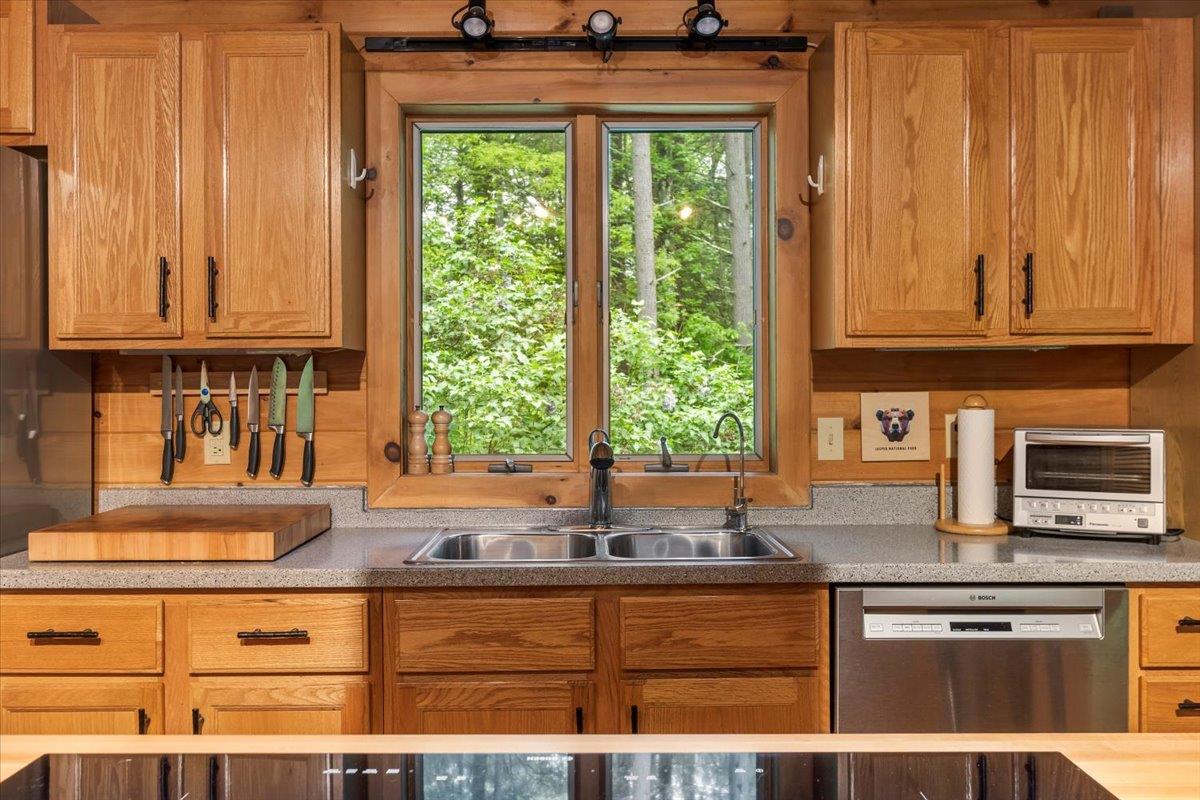 40 Old Travis Road, Catskill, New York image 2