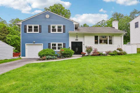 Homes For Sale - 30 Rutledge Road<br/> Scarsdale, NY 10583