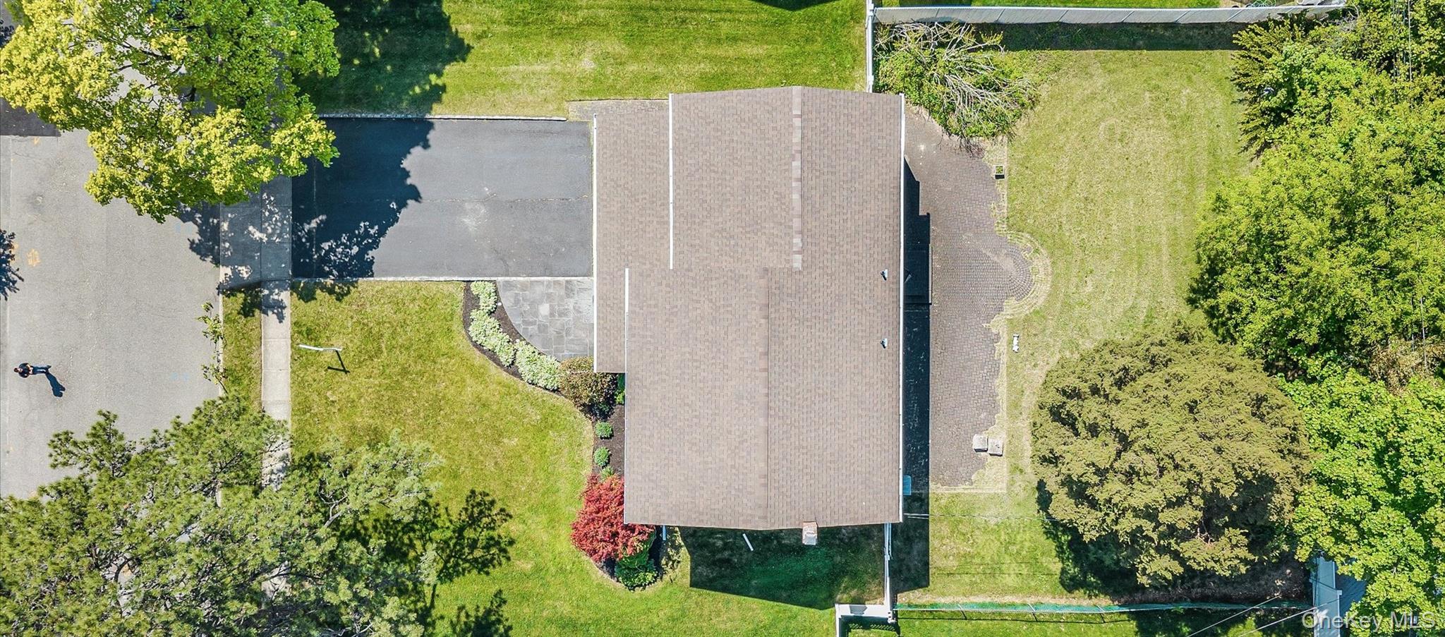 25 Sherry Lane