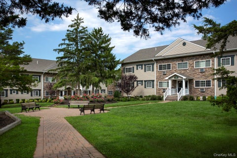 Apartment For Rent - 558 New Highway #5-1B<br/> Hauppauge, NY 11788