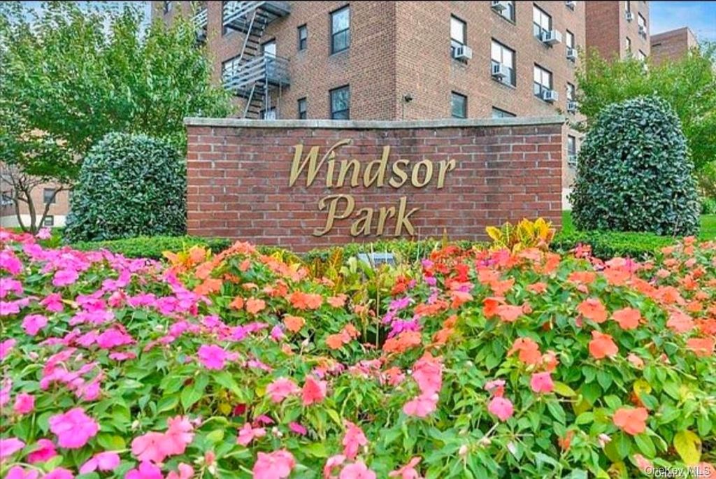 Photo of 213-05 75th Avenue #2O, Oakland Gardens, NY 11364 (MLS # 953792)