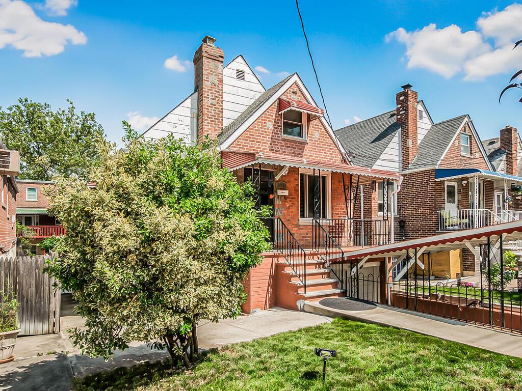 2548 Young Avenue