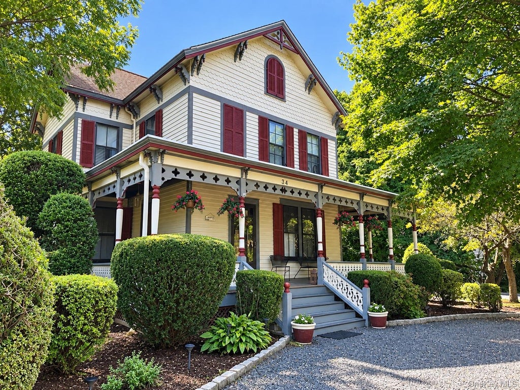 Photo of 34 E Williston Avenue, East Williston, NY 11596 (MLS # 1037209)