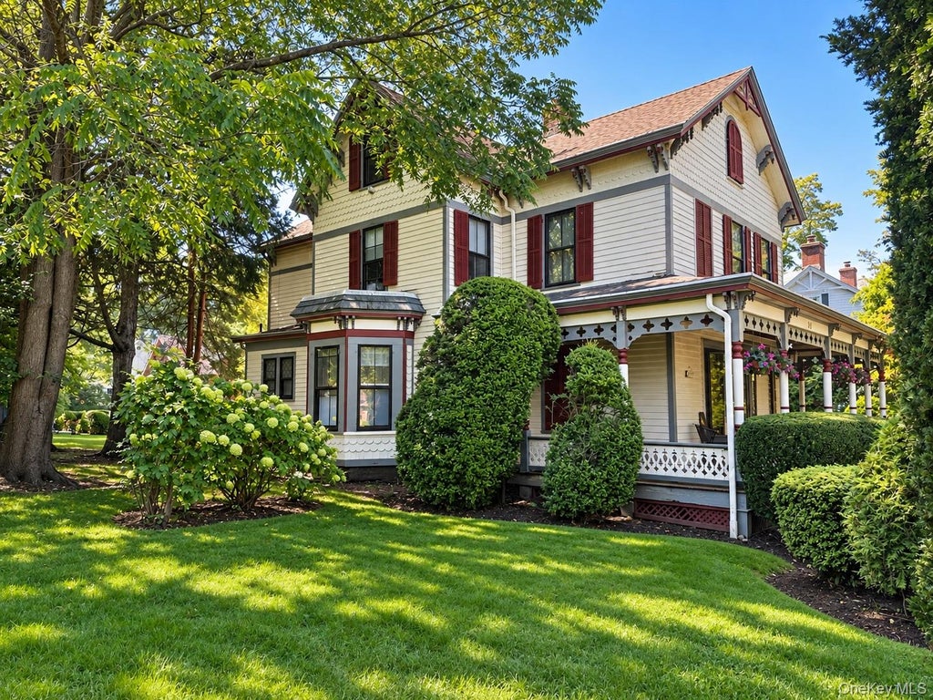 Photo of 34 E Williston Avenue, East Williston, NY 11596 (MLS # 1037209)