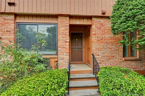 Condo For Sale - 42 Coachlight Square<br/> Westchester County, Montrose, NY 10548