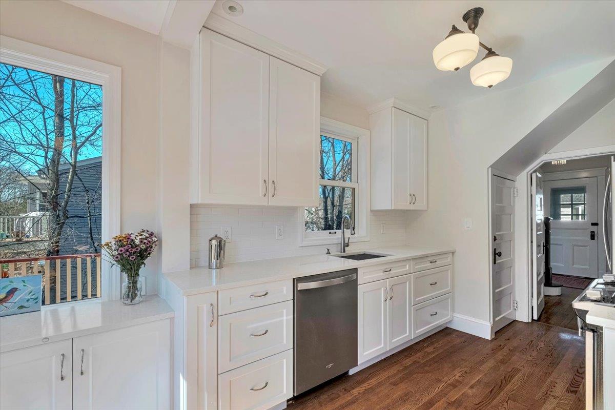 2 Collyer Place, White Plains, New York image 12