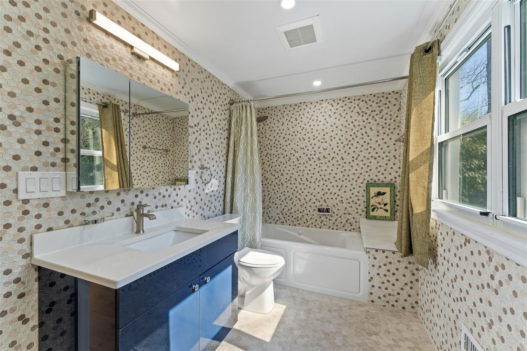215 Benedict Avenue, Tarrytown, New York image 8