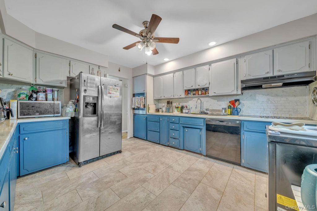 Photo of 35 Arline Lane, East Islip, NY 11730 (MLS # 999744)