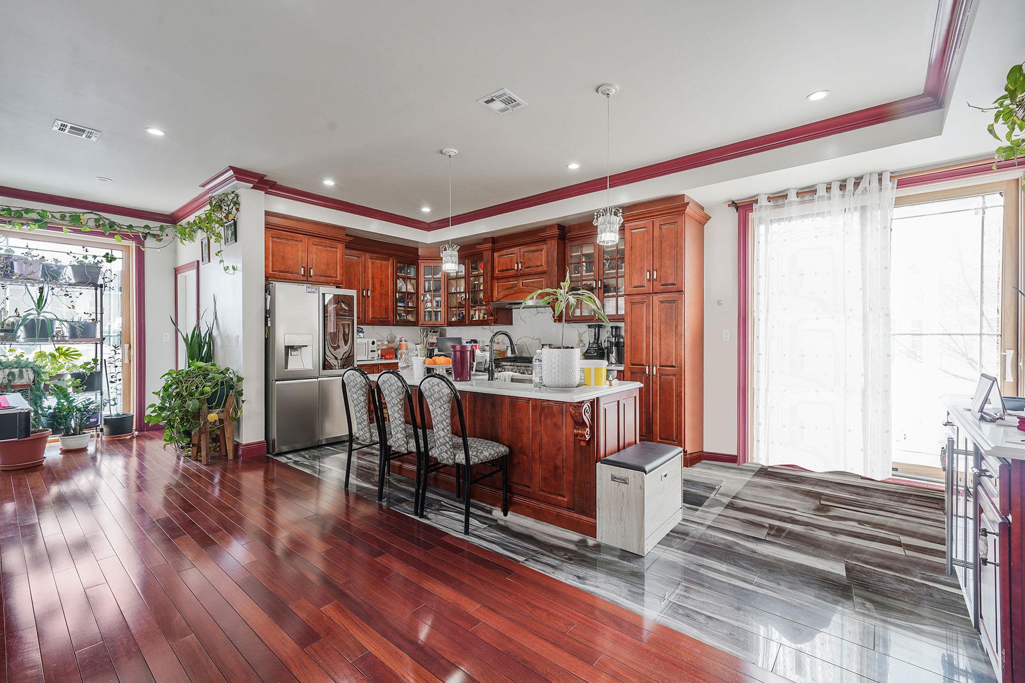 25 N Long Beach Avenue, Freeport, New York image 10