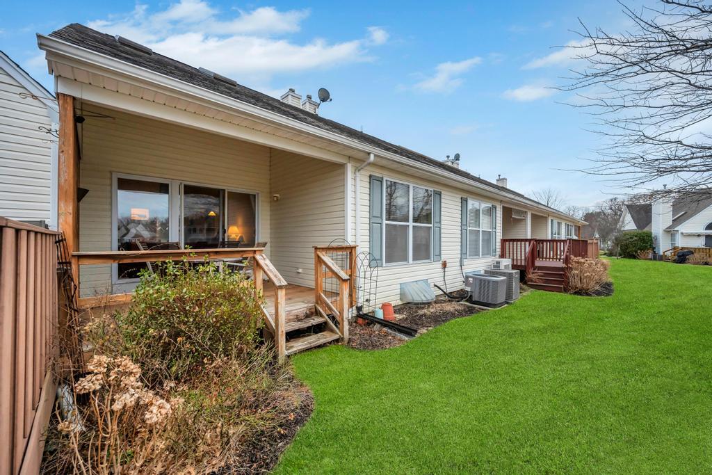 2102 Nicole Drive, Port Jefferson Station, New York image 3