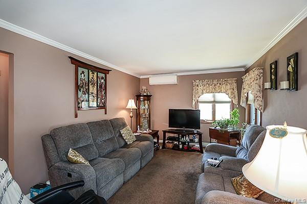 1 Oakdale Place